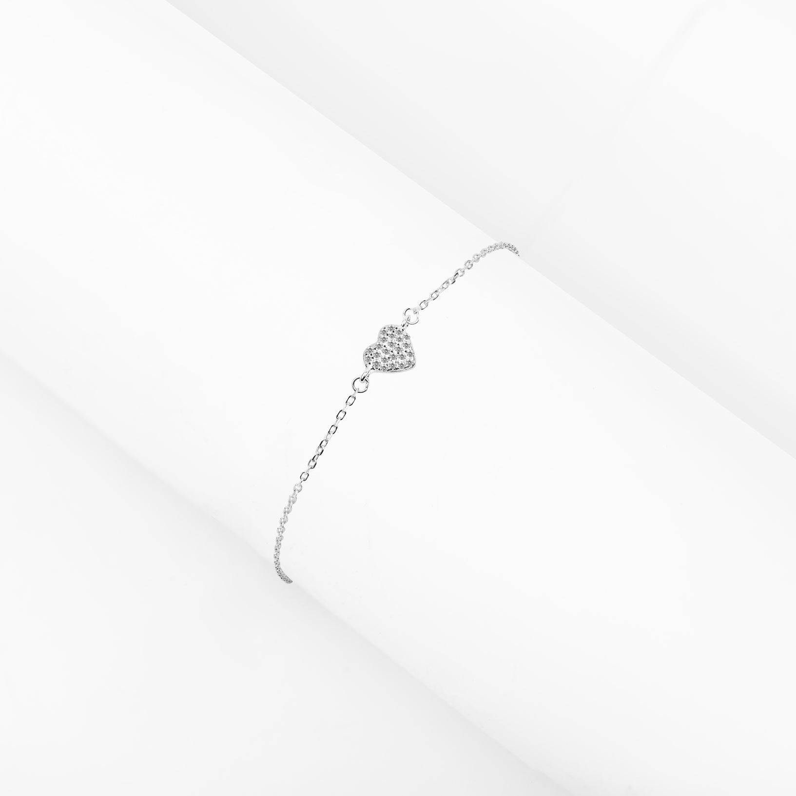 The Glittering Heart Bracelet